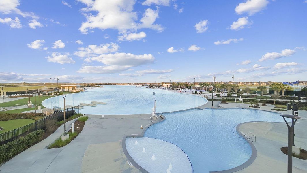 Community amenities in Lago Mar, Texas City (Image 27).