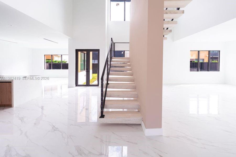 Spacious, unfurnished interior of a new home in , Miami (Image 16).