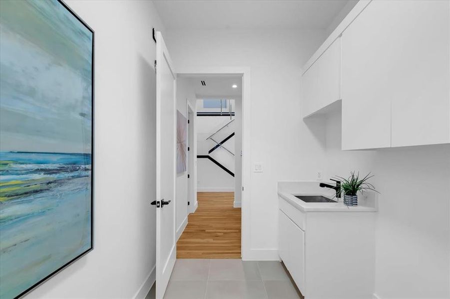 Furnished interior view inside a new home in , Dallas (Image 21).