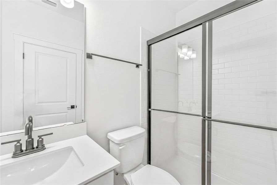 Furnished interior view inside a new home in , Winter Garden (Image 45).