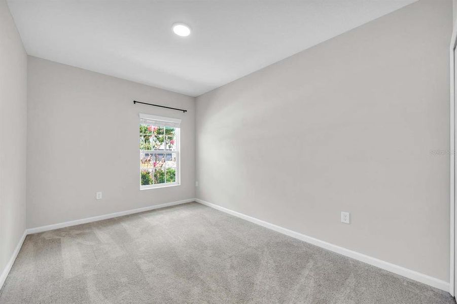 Spacious, unfurnished interior of a new home in , Orlando (Image 41).