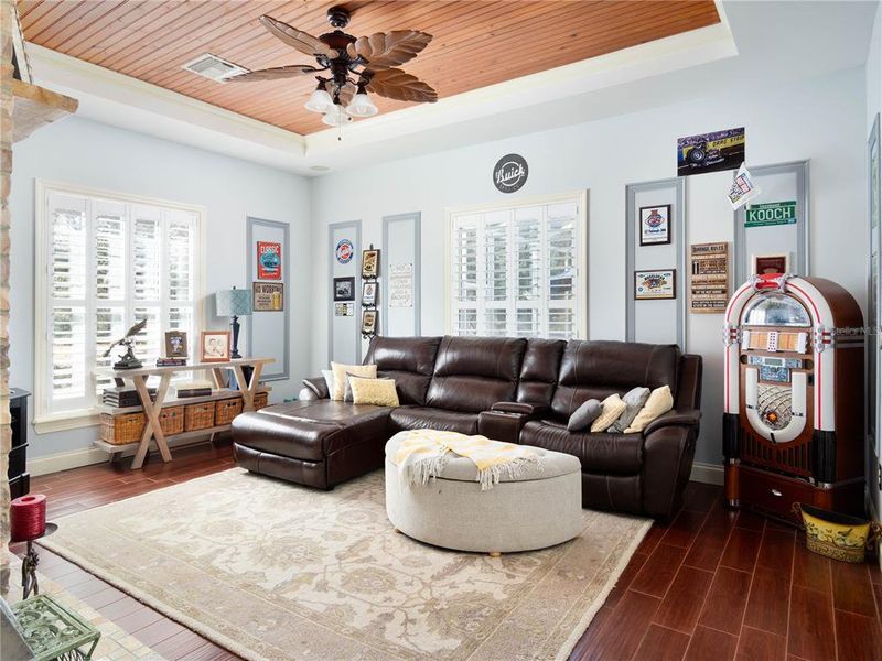 Furnished interior view inside a new home in , Ocklawaha (Image 23).