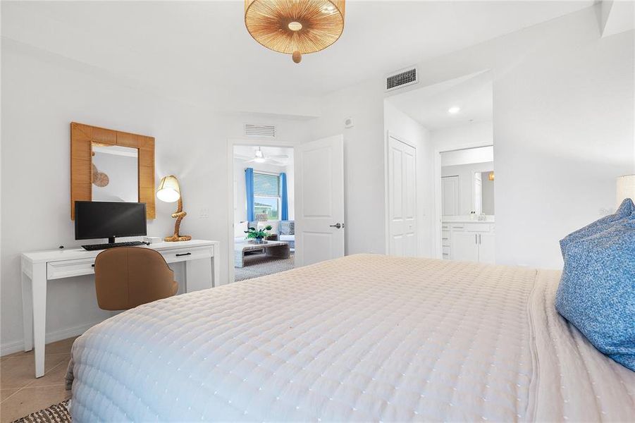 Furnished interior view inside a new home in Wellen Park Golf & Country Club, Venice (Image 7). Furnished interior view inside a new home in Wellen Park Golf & Country Club, Venice (Image 7).
