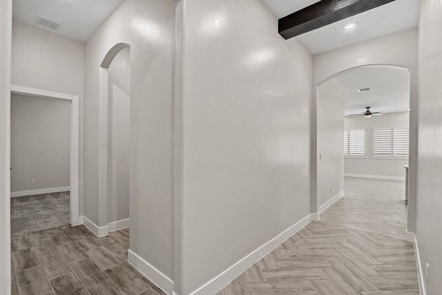 Image 87 representing the Sonoma by LEH. Homes in Painted Sky, El Paso, TX. Image 87 representing the Sonoma by LEH. Homes in Painted Sky, El Paso, TX.