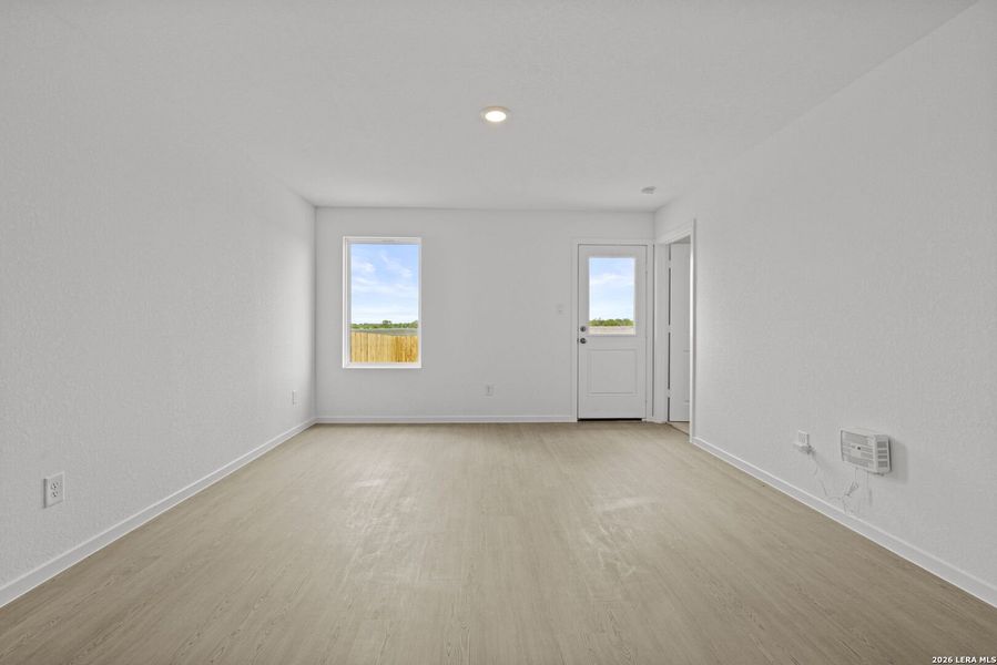 Spacious, unfurnished interior of a new home in Spring Grove, St. Hedwig (Image 22).