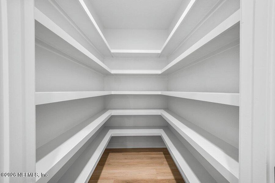Spacious, unfurnished interior of a new home in , Sanderson (Image 34).