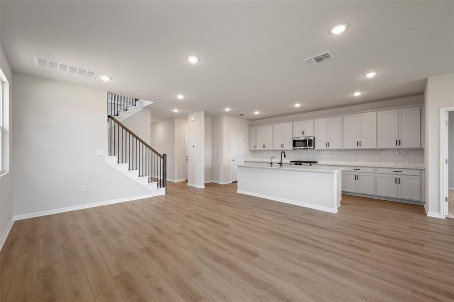 Spacious, unfurnished interior of a new home in The Colony, Bastrop (Image 28). Spacious, unfurnished interior of a new home in The Colony, Bastrop (Image 28).