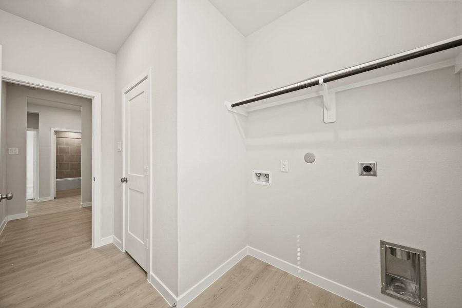 Spacious, unfurnished interior of a new home in Russell Ranch, Bay City (Image 27). Spacious, unfurnished interior of a new home in Russell Ranch, Bay City (Image 27).