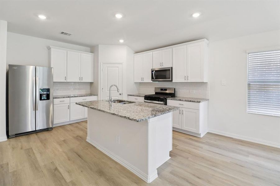 Photo is not of the actual home, but is an inspirational photo of builder’s model home and may depict options, furnishings, and/or decorator features that are not included. Photo is not of the actual home, but is an inspirational photo of builder’s model home and may depict options, furnishings, and/or decorator features that are not included.