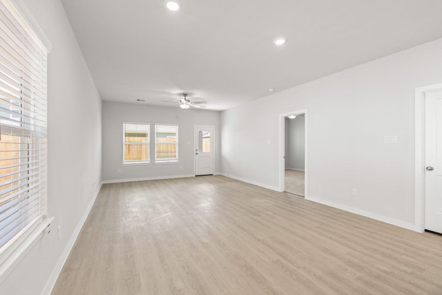 Spacious, unfurnished interior of a new home in Laurel Farms, Brookshire (Image 15). Spacious, unfurnished interior of a new home in Laurel Farms, Brookshire (Image 15).