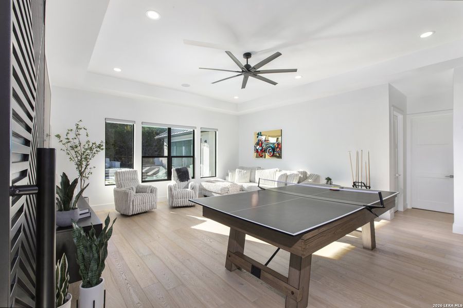 Furnished interior view inside a new home in , Fair Oaks Ranch (Image 22).