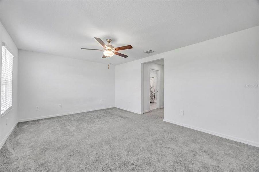 Spacious, unfurnished interior of a new home in Townes at Southshore Pointe, Ruskin (Image 33).