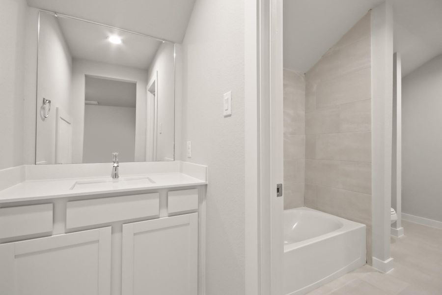 Furnished interior view inside a new home in Barton Creek Ranch, Conroe (Image 4). Furnished interior view inside a new home in Barton Creek Ranch, Conroe (Image 4).