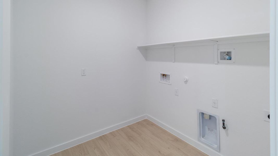 Spacious, unfurnished interior of a new home in Trails at Wildhorse, Austin (Image 20).