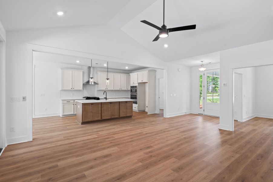 Spacious, unfurnished interior of a new home in , Cross (Image 11).