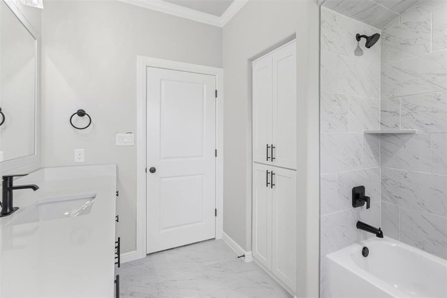 Furnished interior in a model home at Pecan Plantation in Granbury (Image 20). Furnished interior in a model home at Pecan Plantation in Granbury (Image 20).