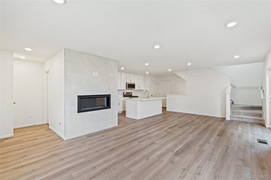 Spacious, unfurnished interior of a new home in Sky Ranch Villas, Watkins (Image 29).