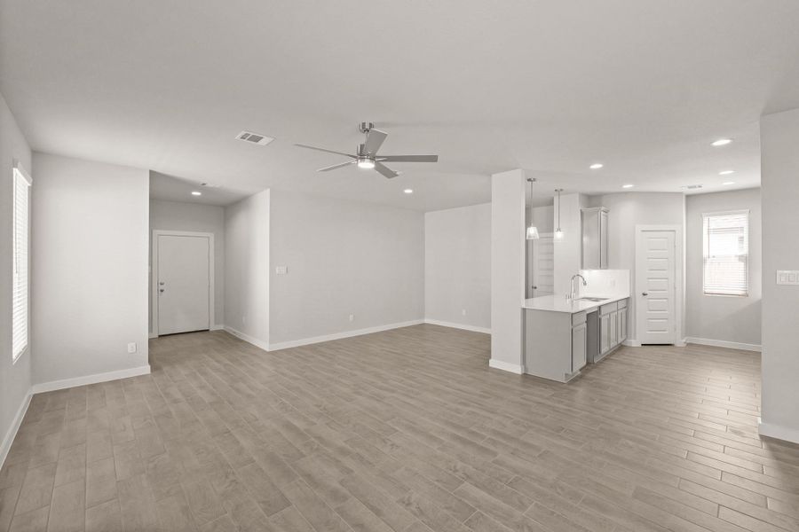 Spacious, unfurnished interior of a new home in Cypresswood Landing, Humble (Image 33).