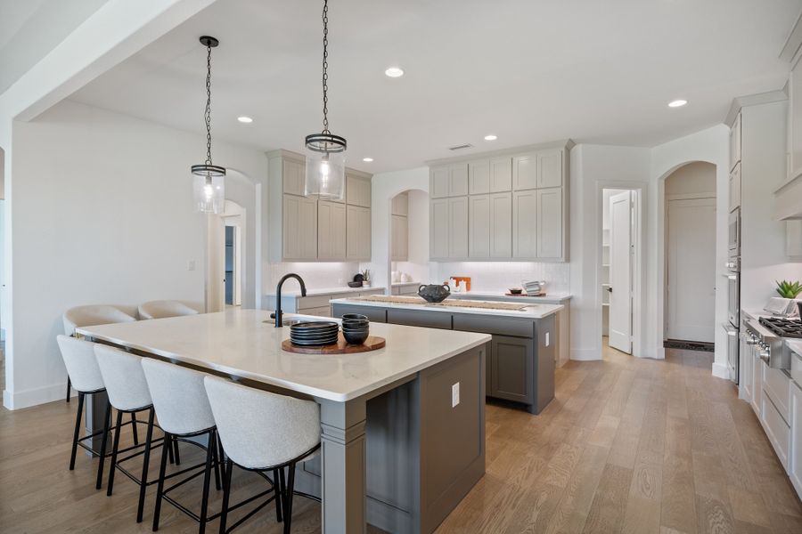 Representative furnished interior of a home built from the Blackburn by Windsor Homes in Ridge Pointe Estates, McLendon-Chisholm (Image 20).