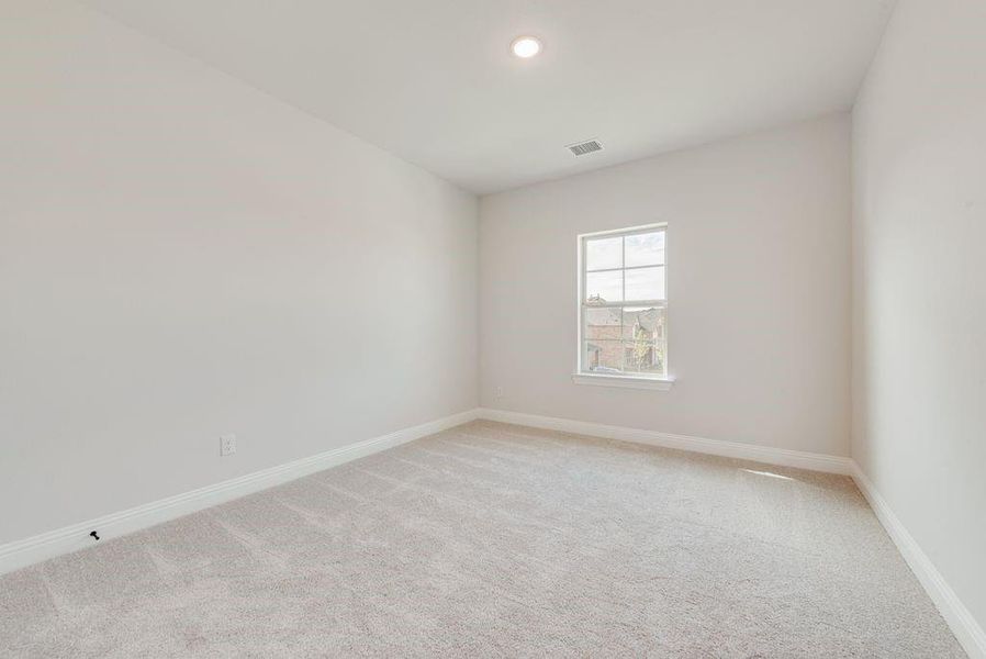 Spacious, unfurnished interior of a new home in Villages of Creekwood, Frisco (Image 23).