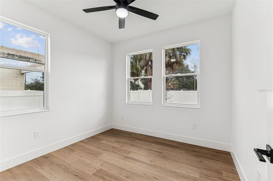 Spacious, unfurnished interior of a new home in , Tampa (Image 20).