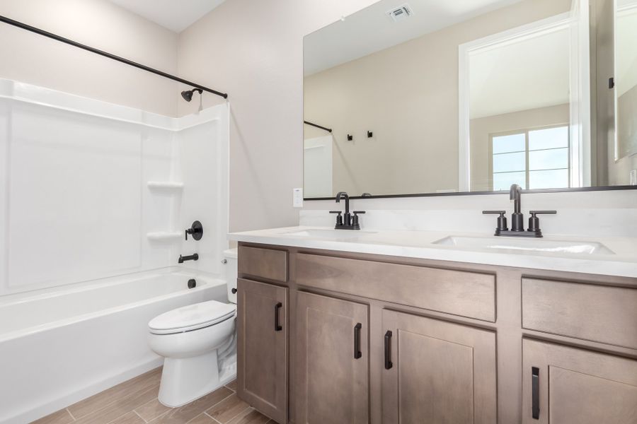 Furnished interior view inside a new home in Rialta, Mesa (Image 3).