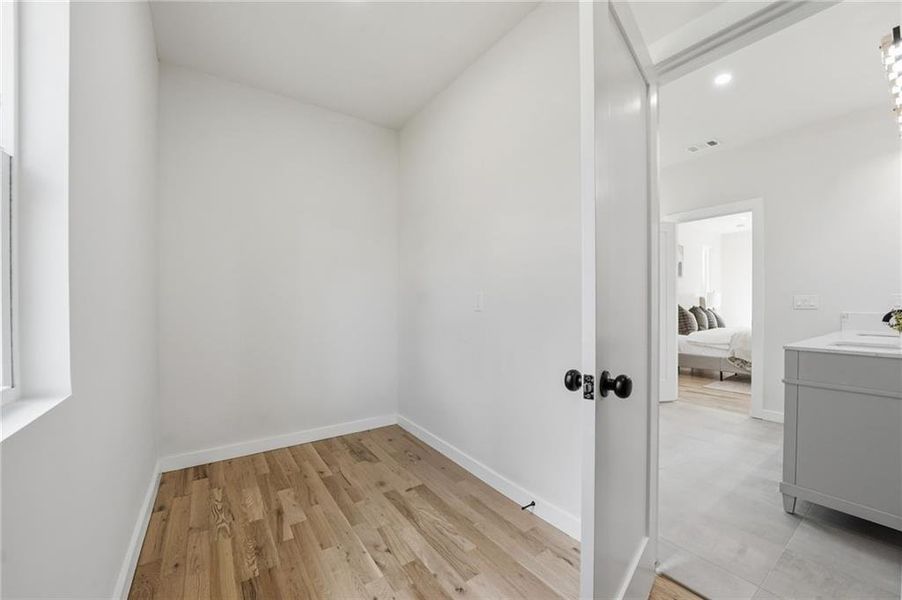 Spacious, unfurnished interior of a new home in , Scottdale (Image 22).