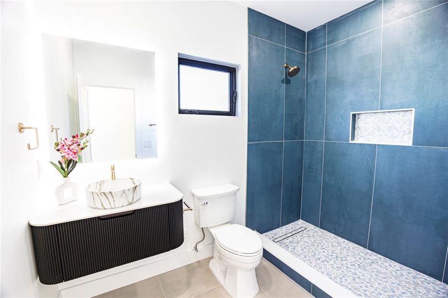 Furnished interior view inside a new home in , St. Petersburg (Image 43).