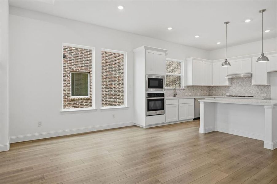 1608 Victory Terrace ~ Ready Now