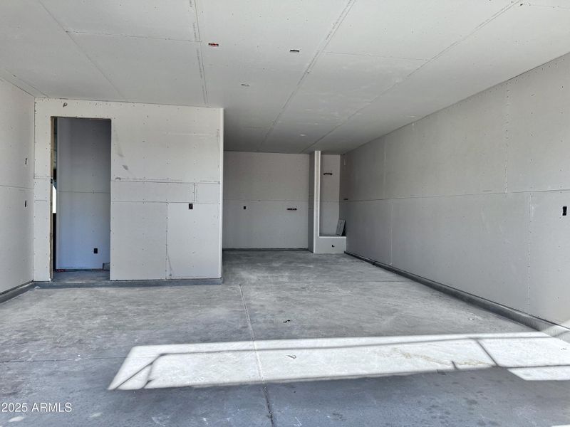 002 3 car Garage 002 3 car Garage