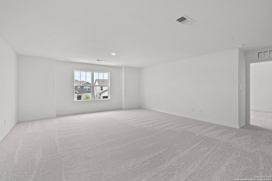Spacious, unfurnished interior of a new home in Horizon Ridge, San Antonio (Image 16).