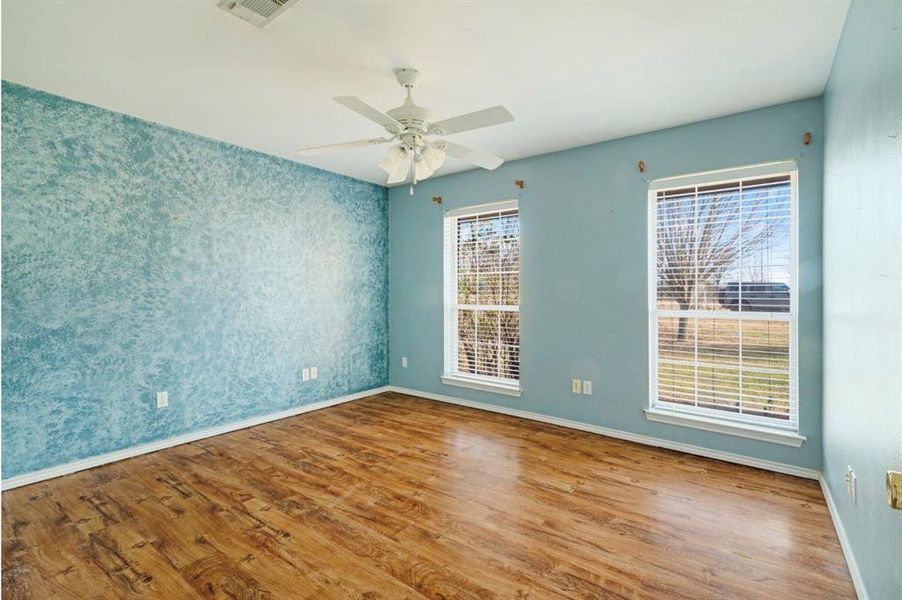 Spacious, unfurnished interior of a new home in , Paris (Image 17).