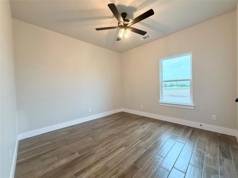 Spacious, unfurnished interior of a new home in , Weatherford (Image 20). Spacious, unfurnished interior of a new home in , Weatherford (Image 20).