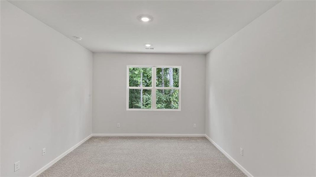Spacious, unfurnished interior of a new home in Teamon Pointe, Griffin (Image 10).
