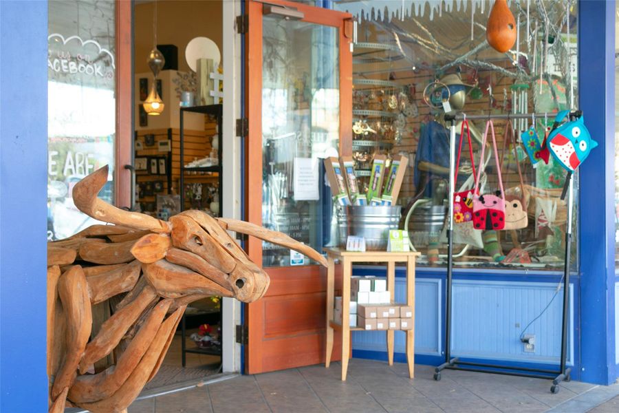 Furnished interior view inside a new home in Parkside On The River 60', Georgetown (Image 4).