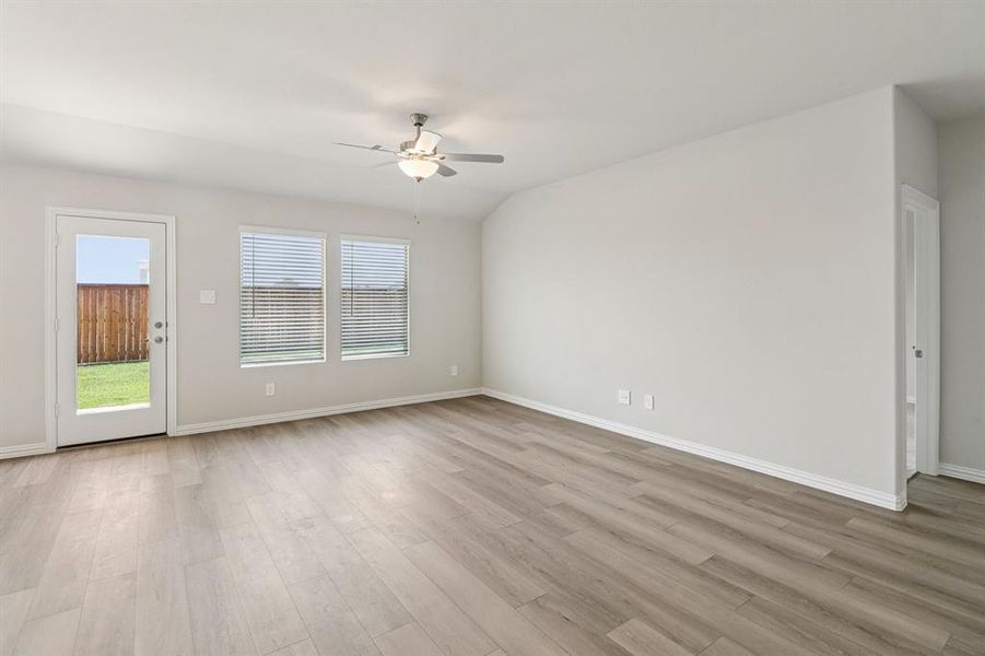 Photo is not of the actual home, but is an inspirational photo of builder’s model home and may depict options, furnishings, and/or decorator features that are not included. Photo is not of the actual home, but is an inspirational photo of builder’s model home and may depict options, furnishings, and/or decorator features that are not included.