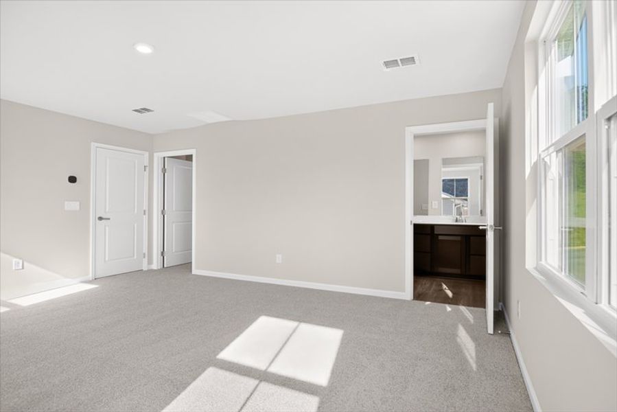 Spacious, unfurnished interior of a new home in Everly, Spartanburg (Image 11). Spacious, unfurnished interior of a new home in Everly, Spartanburg (Image 11).