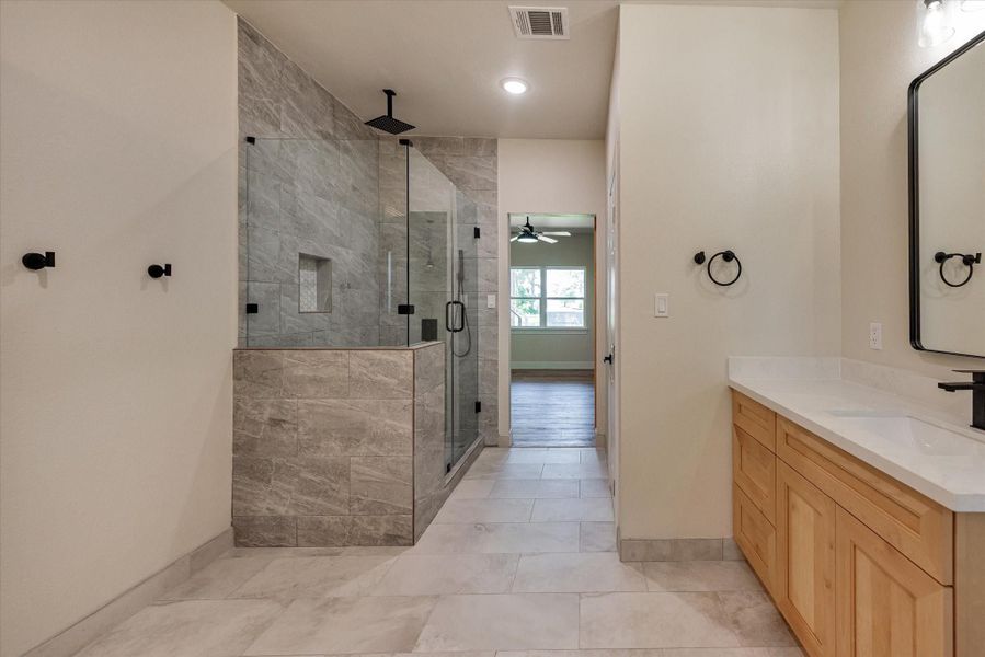 Furnished interior view inside a new home in , Livingston (Image 9).