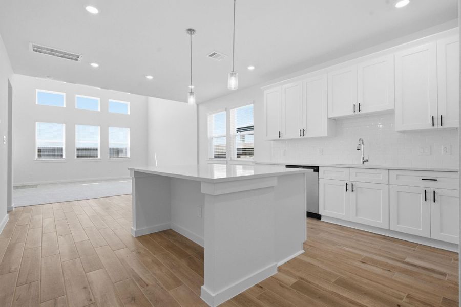 Furnished interior view inside a new home in , Rosharon (Image 6).