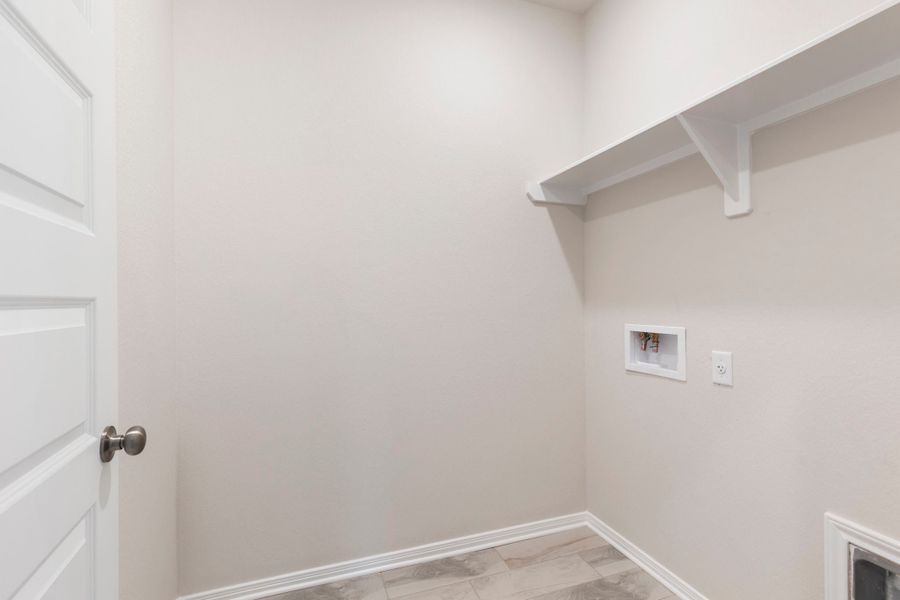 Representative unfurnished interior of a home built from the The 2029 by Stylecraft Builders in Hilltop Heights, Waco (Image 14).