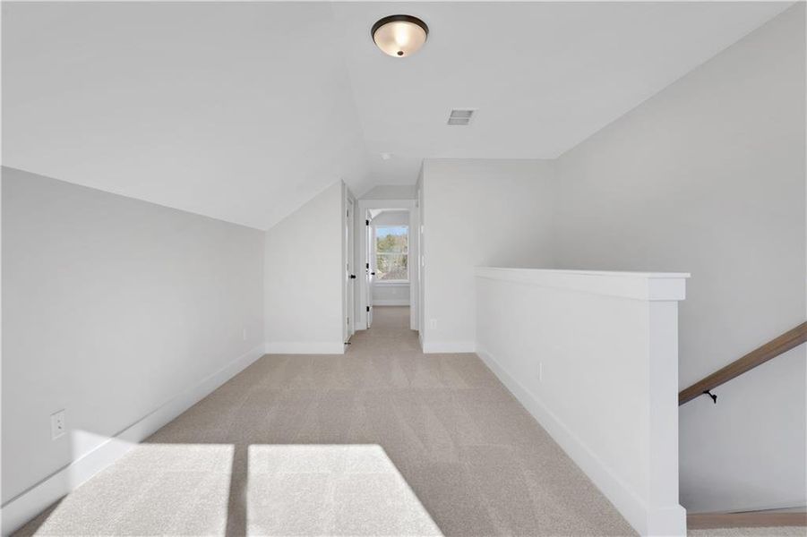 Spacious, unfurnished interior of a new home in Twin Lakes, Hoschton (Image 49).