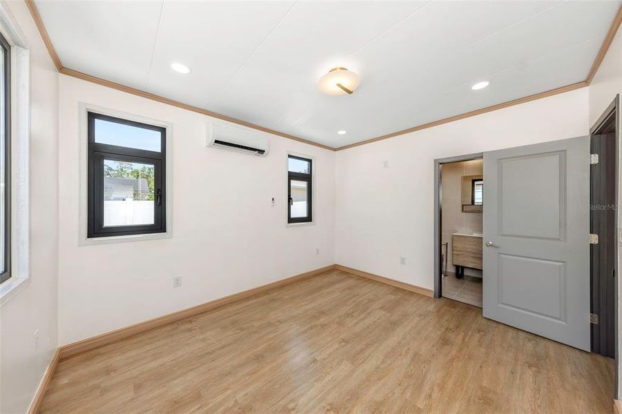 Spacious, unfurnished interior of a new home in , St. Petersburg (Image 53).