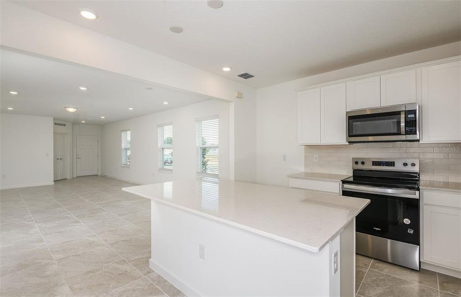 Open Kitchen to Cafe