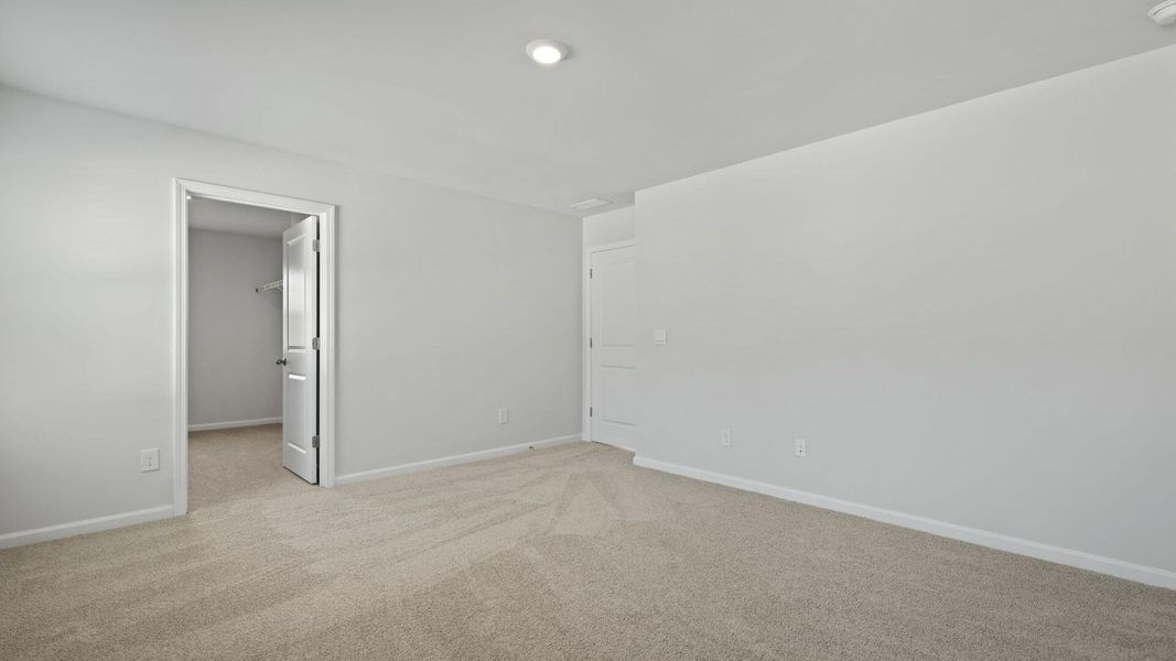 Spacious, unfurnished interior of a new home in Huggins Hill, Manning (Image 21).
