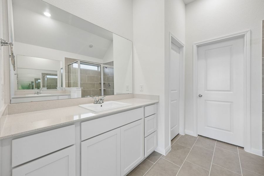 Furnished interior view inside a new home in Riviera Pines, Huffman (Image 11).