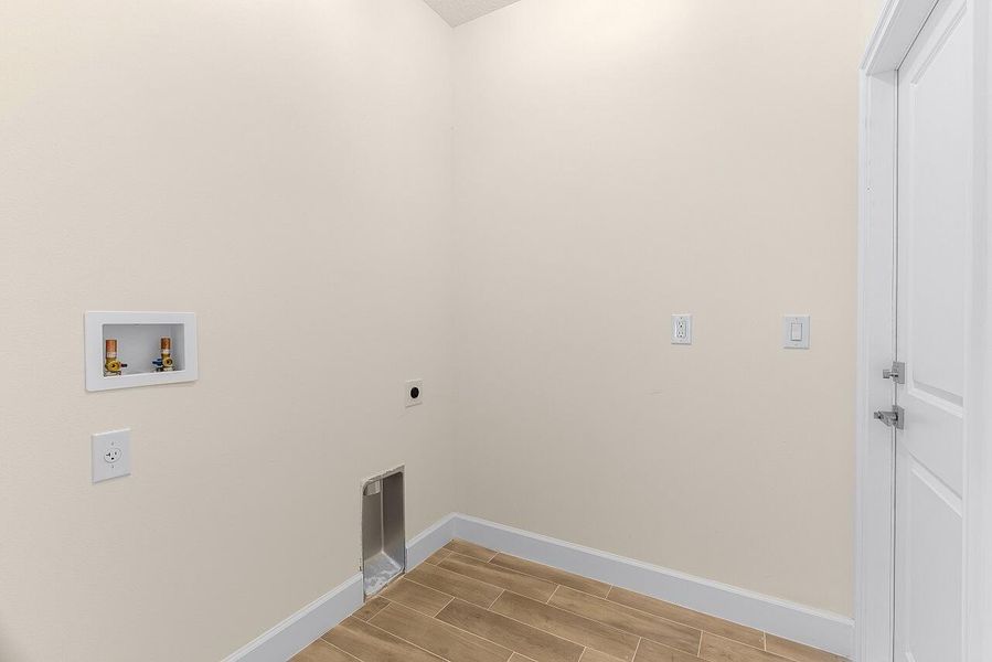 8526-102nd-Ct-HigMedia-036-1280