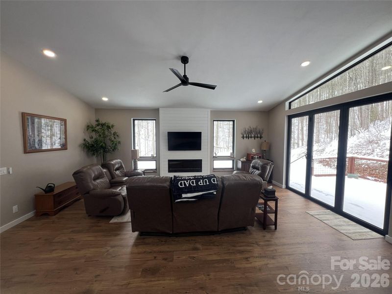 Large room for large furniture