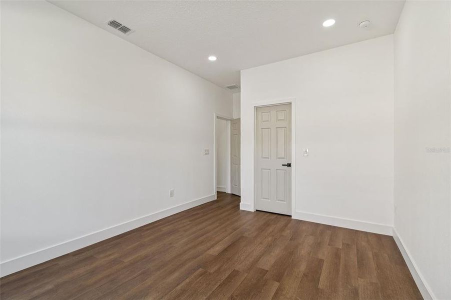 Spacious, unfurnished interior of a new home in , St. Petersburg (Image 64). Spacious, unfurnished interior of a new home in , St. Petersburg (Image 64).