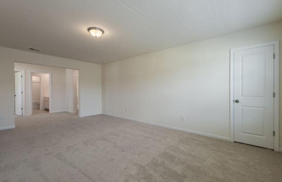 Spacious, unfurnished interior of a new home in Sweetgrass at Summers Corner, Summerville (Image 18). Spacious, unfurnished interior of a new home in Sweetgrass at Summers Corner, Summerville (Image 18).
