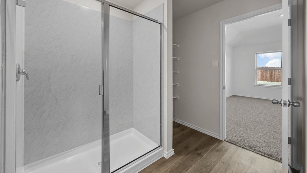 Image 8 representing the Texas Cali by D.R. Horton in Cottonwood, Dorchester, TX.